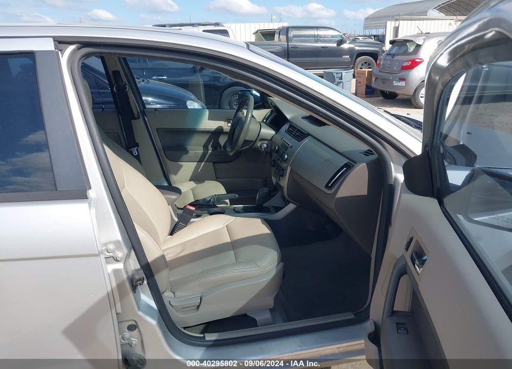 2010 FORD FOCUS SES VIN: 1FAHP3GNXAW252358