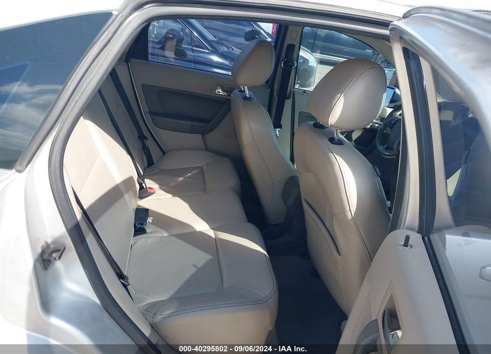 2010 FORD FOCUS SES VIN: 1FAHP3GNXAW252358