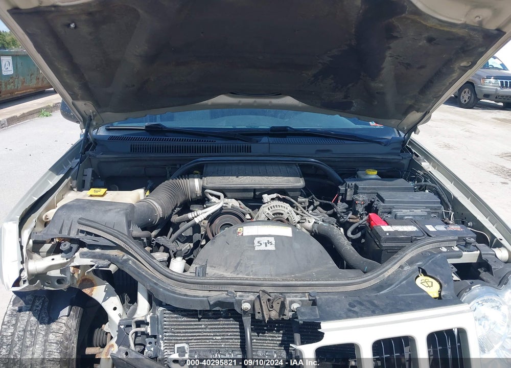 2010 JEEP GRAND CHEROKEE LAREDO VIN: 1J4PR4GK9AC147897