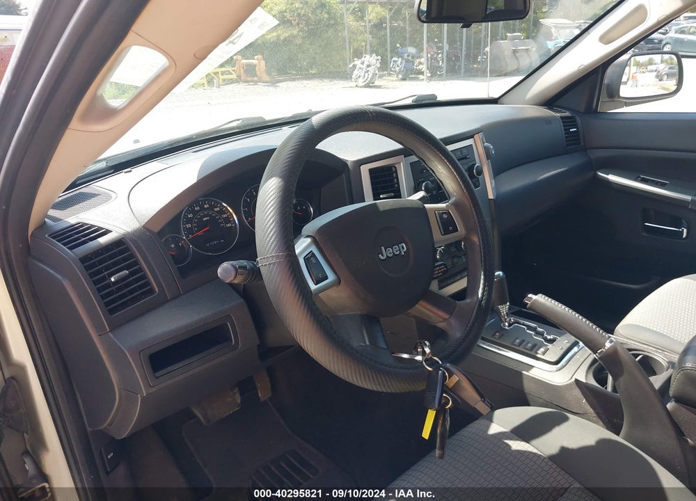 2010 JEEP GRAND CHEROKEE LAREDO VIN: 1J4PR4GK9AC147897