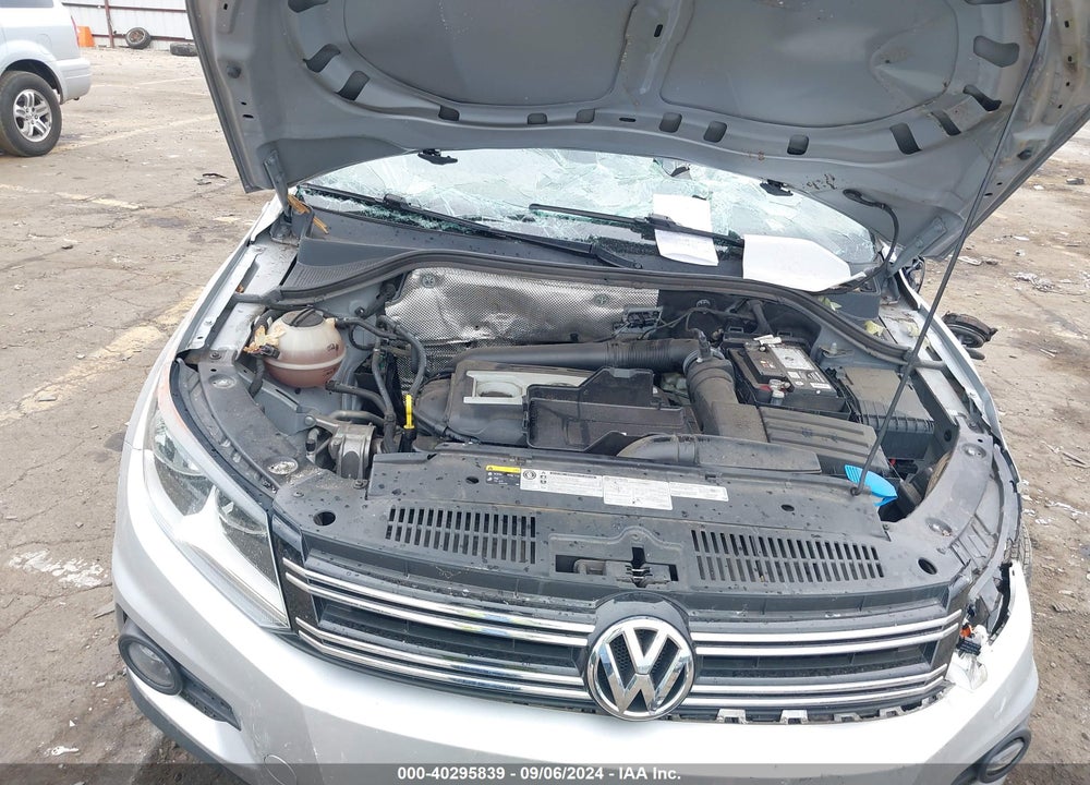 2015 VOLKSWAGEN TIGUAN SEL VIN: WVGAV7AX3FW514579