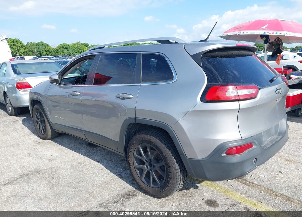 2016 JEEP CHEROKEE LATITUDE VIN: 1C4PJLCBXGW302106