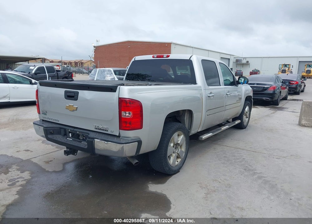 2011 CHEVROLET SILVERADO 1500 LT VIN: 3GCPCSE03BG182530