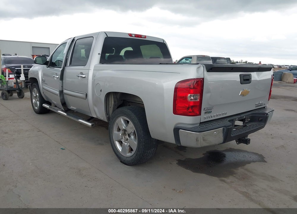2011 CHEVROLET SILVERADO 1500 LT VIN: 3GCPCSE03BG182530
