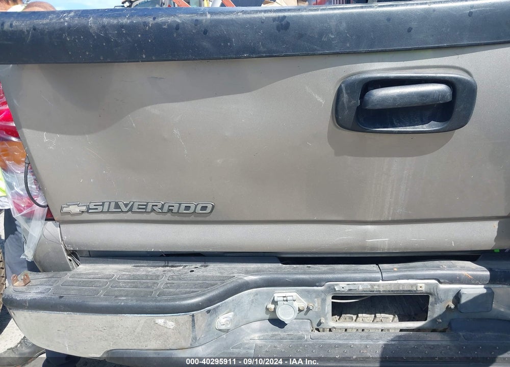 2002 CHEVROLET SILVERADO 2500HD LS VIN: 1GCHK23122F112599