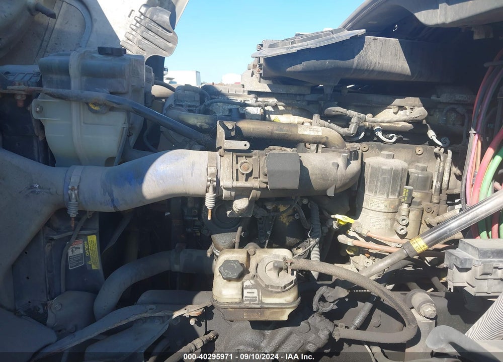 2012 FREIGHTLINER CASCADIA 125 --- VIN: 1FUJGLDR8CLBR6522