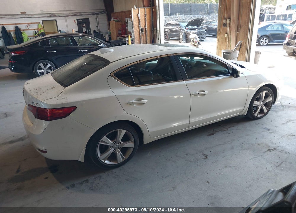 2015 ACURA ILX 2.0L VIN: 19VDE1F37FE001018