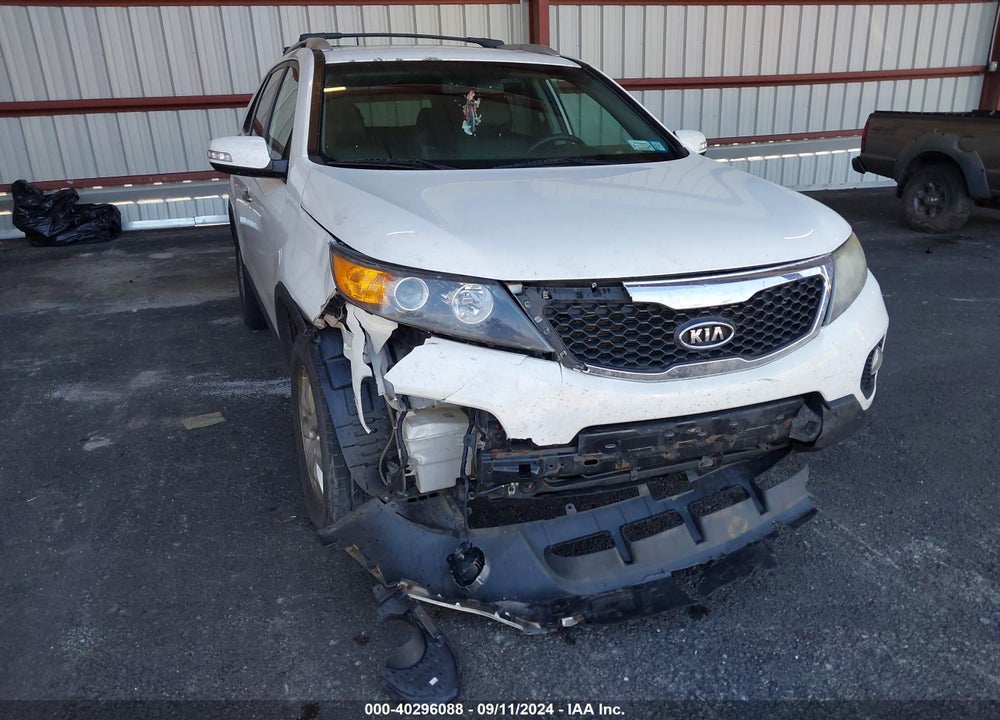 2012 KIA SORENTO VIN: 5XYKT3A61CG255811