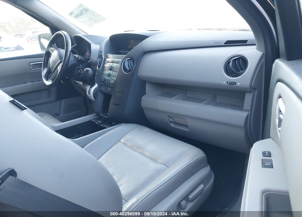 2011 HONDA PILOT EX-L VIN: 5FNYF4H50BB023386