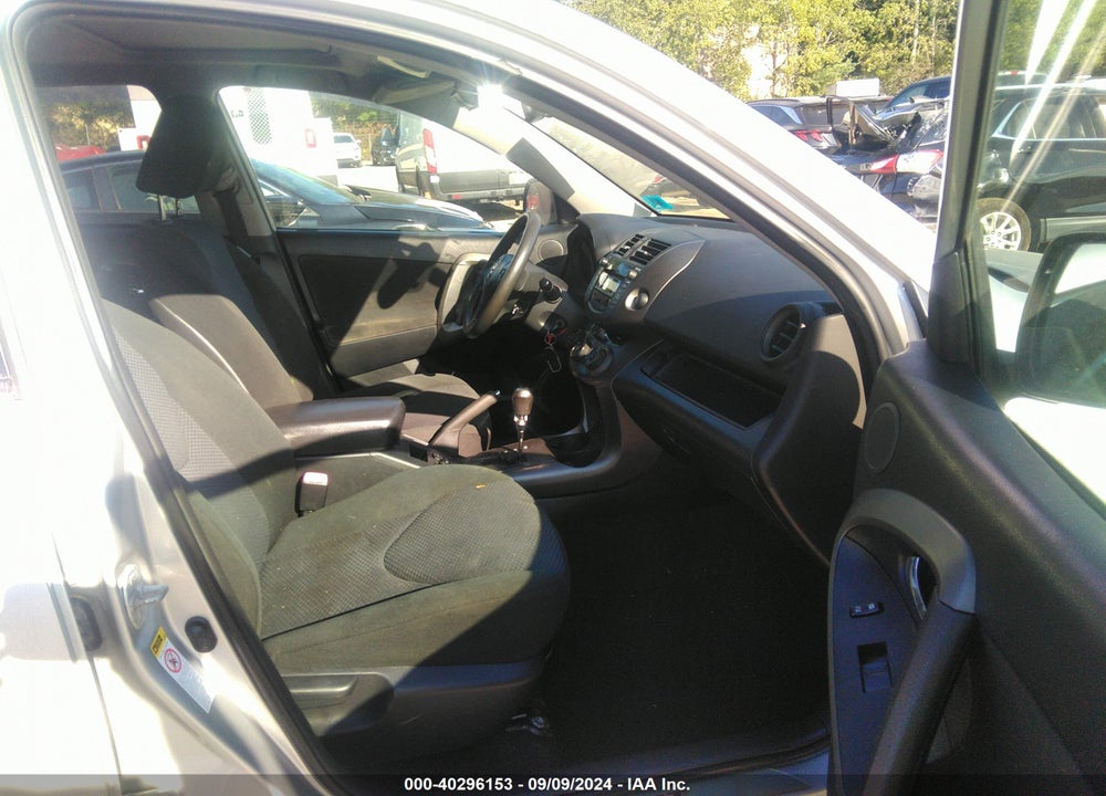 2011 TOYOTA RAV4 VIN: JTMRF4DVXB5044967