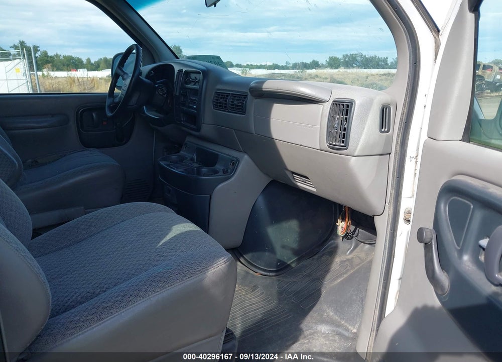 1997 CHEVROLET CHEVY VAN VIN: 1GCGG29R6V1031696