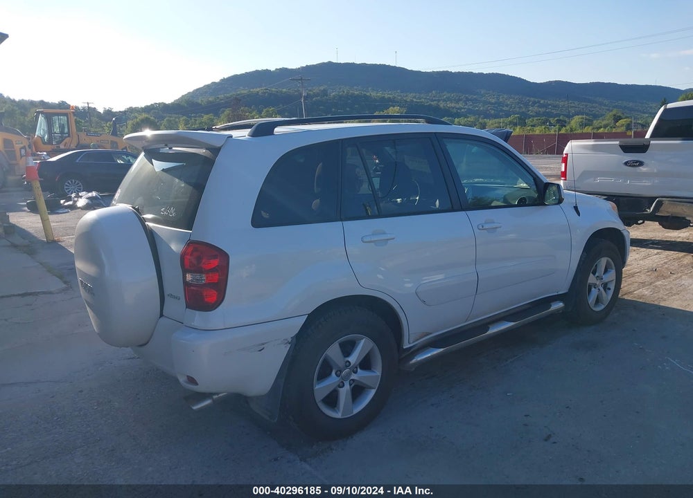 2005 TOYOTA RAV4 VIN: JTEHD20V450052555