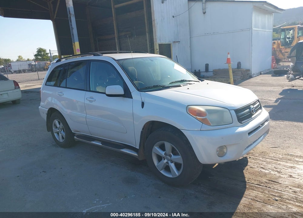 2005 TOYOTA RAV4 VIN: JTEHD20V450052555