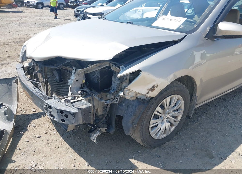 2014 TOYOTA CAMRY LE VIN: 4T1BF1FK5EU821127