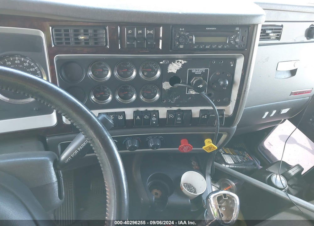 2012 KENWORTH CONSTRUCTION T660 VIN: 1XKAA49X3CJ287443
