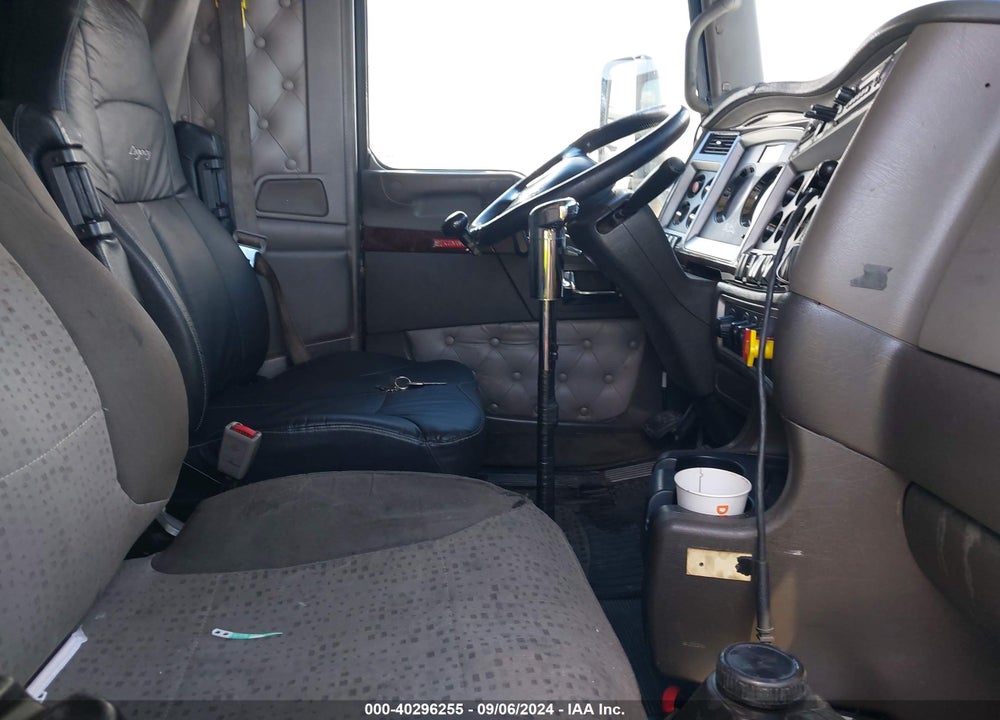 2012 KENWORTH CONSTRUCTION T660 VIN: 1XKAA49X3CJ287443