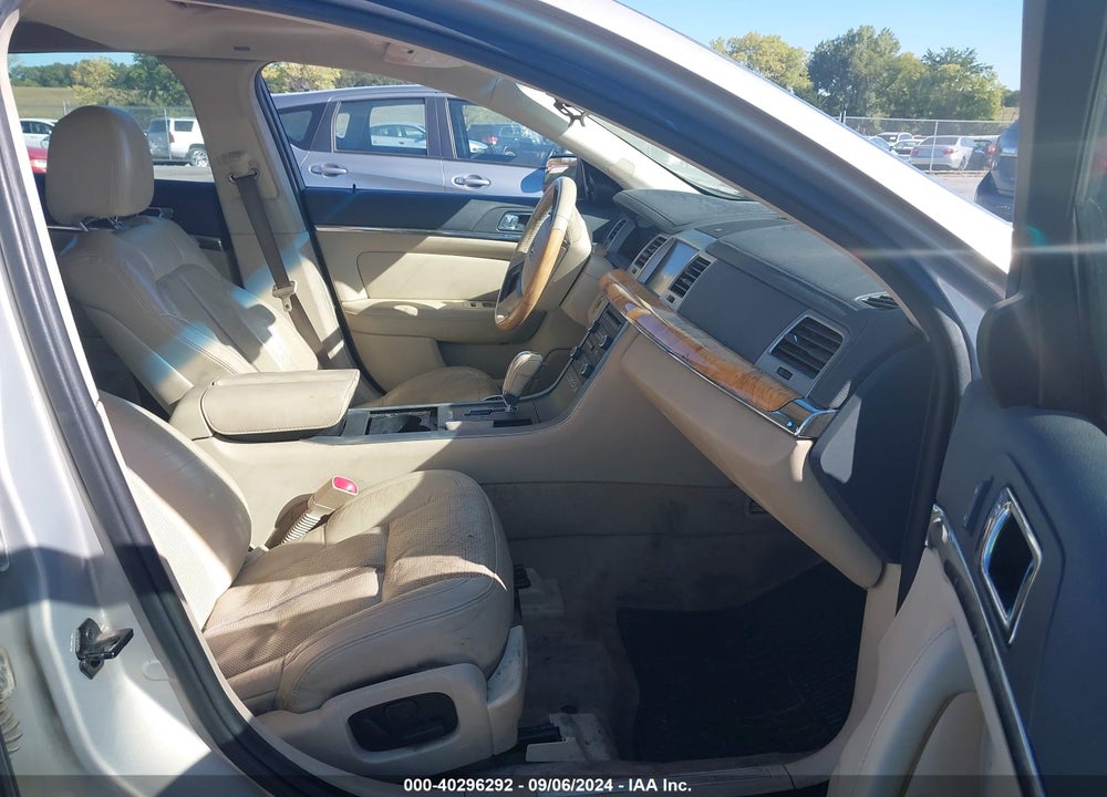 2009 LINCOLN MKS VIN: 1LNHM93R19G605022