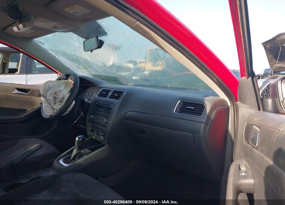2014 VOLKSWAGEN JETTA 2.0L S VIN: 3VW2K7AJ9EM256562