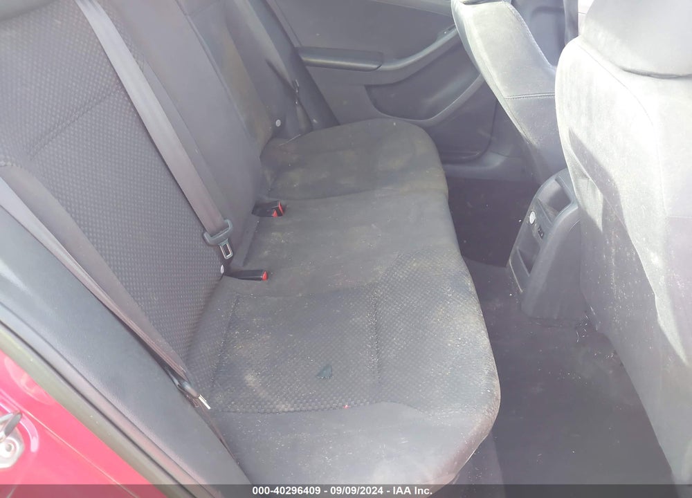 2014 VOLKSWAGEN JETTA 2.0L S VIN: 3VW2K7AJ9EM256562