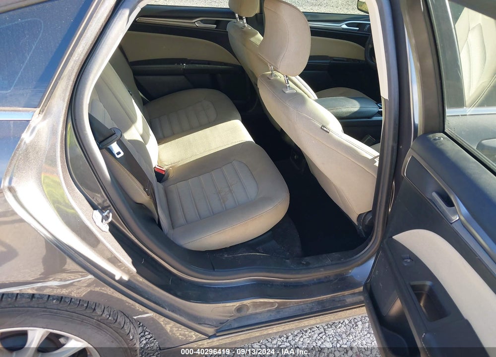2017 FORD FUSION S VIN: 3FA6P0G74HR123679