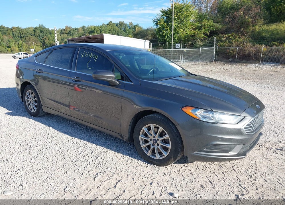 2017 FORD FUSION S VIN: 3FA6P0G74HR123679