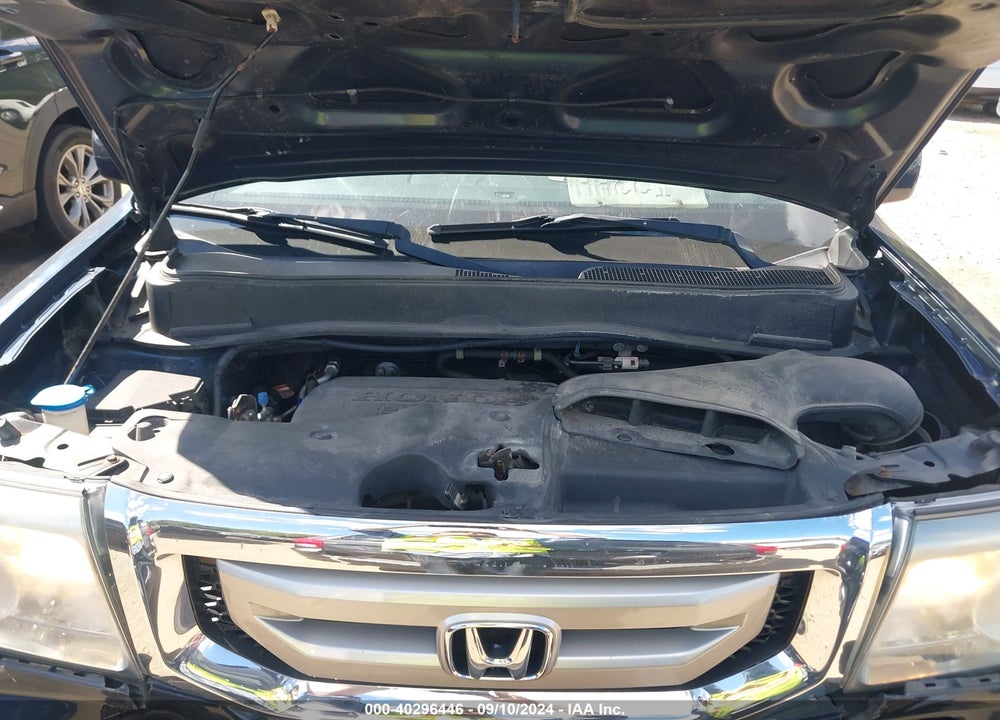 2011 HONDA PILOT EX VIN: 5FNYF4H49BB032109