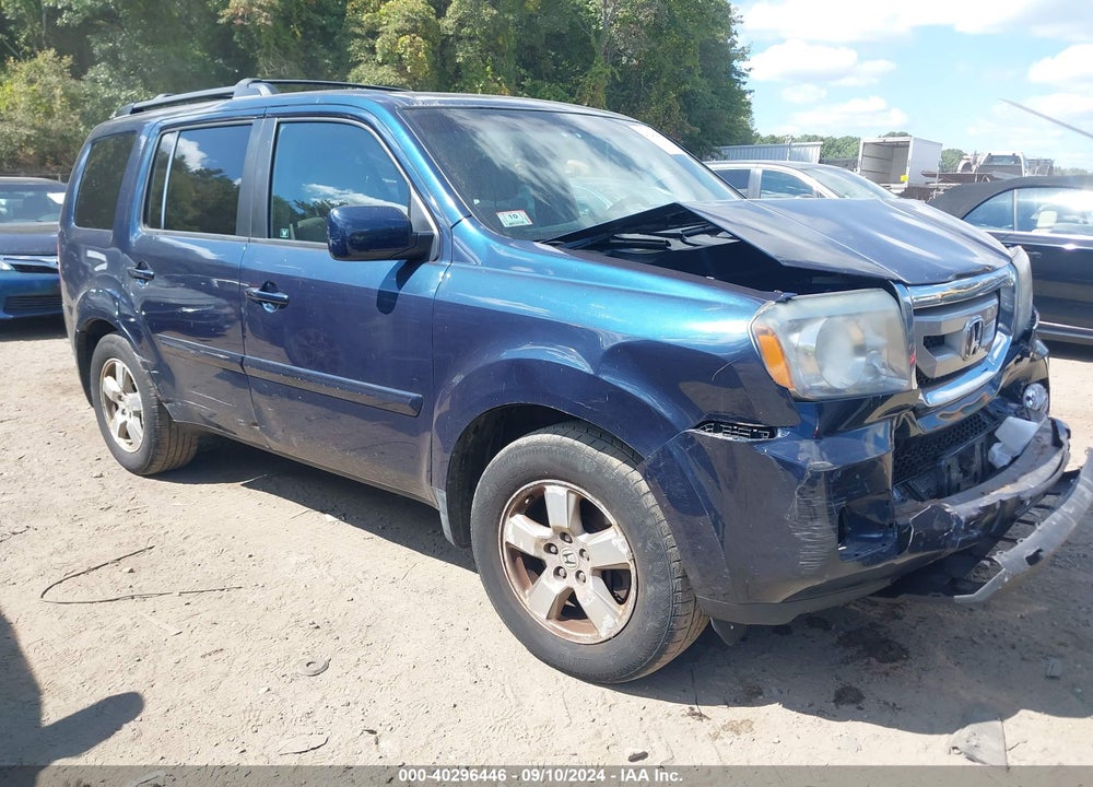 2011 HONDA PILOT EX VIN: 5FNYF4H49BB032109