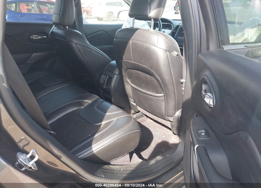 2019 JEEP CHEROKEE LATITUDE PLUS FWD VIN: 1C4PJLLXXKD120499