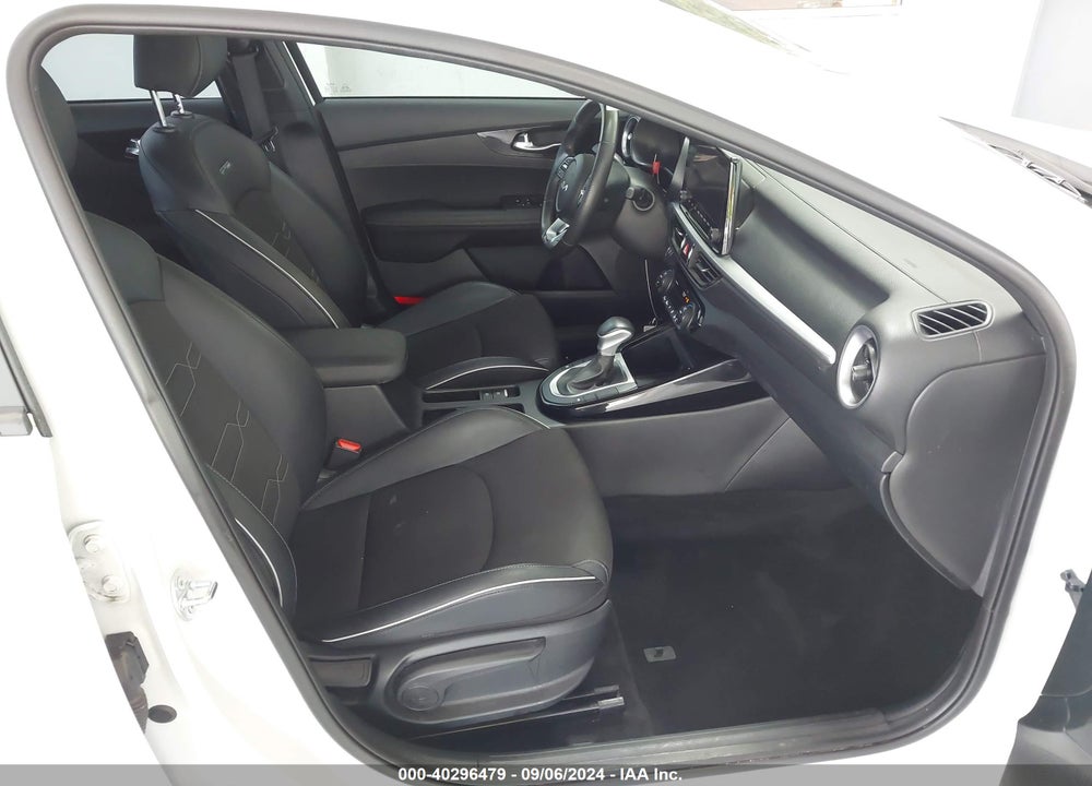 2024 KIA FORTE GT LINE VIN: 3KPF54AD7RE749676