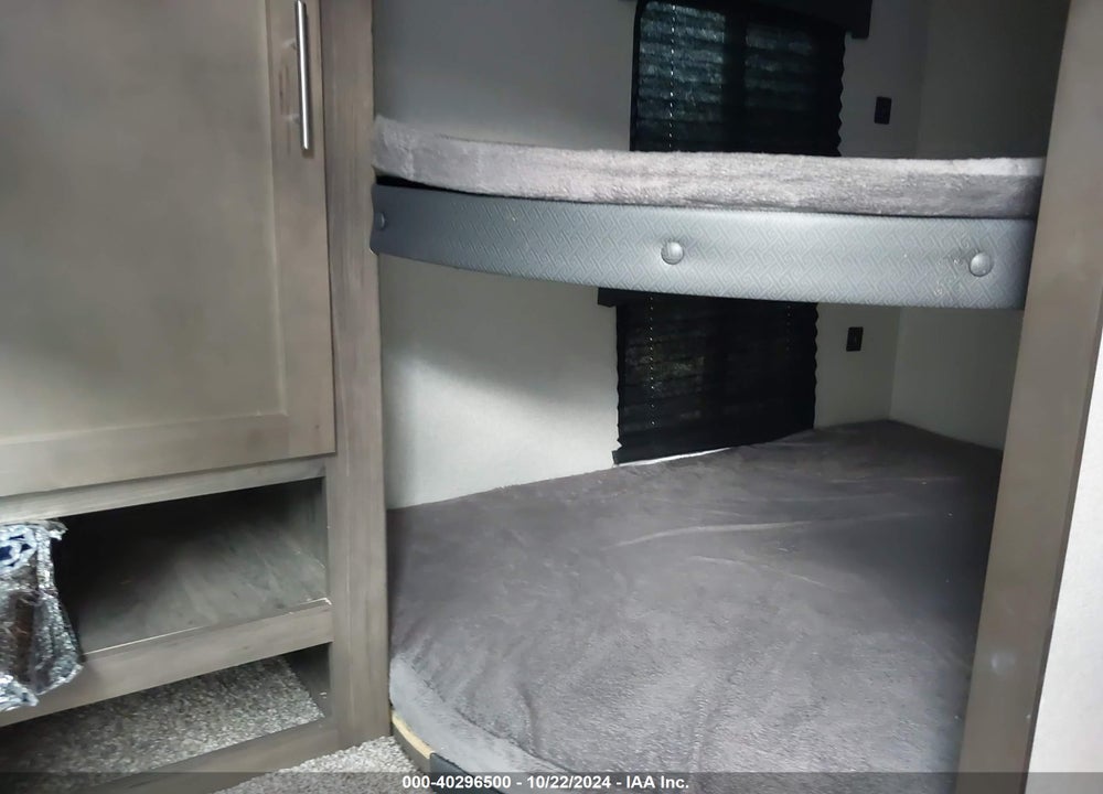 2021 COACHMEN VIKING 262BHS VIN: 5ZT2VWRB5MJ127150