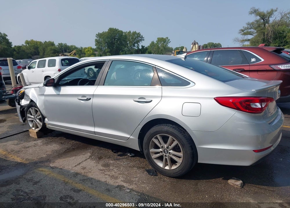 2015 HYUNDAI SONATA SE VIN: 5NPE24AF3FH075748