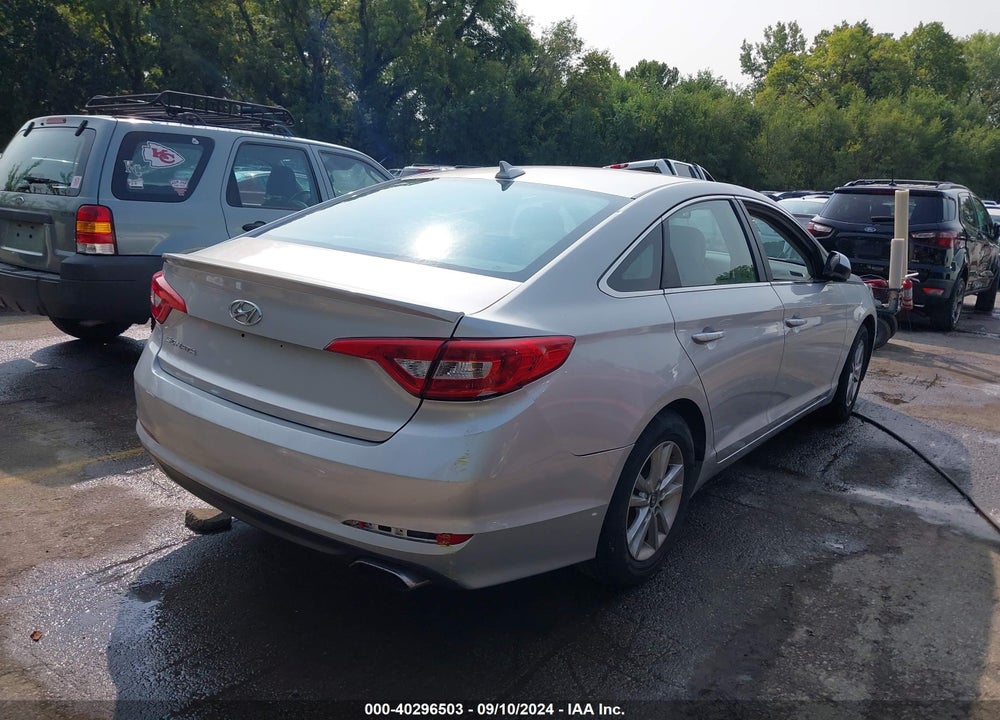 2015 HYUNDAI SONATA SE VIN: 5NPE24AF3FH075748