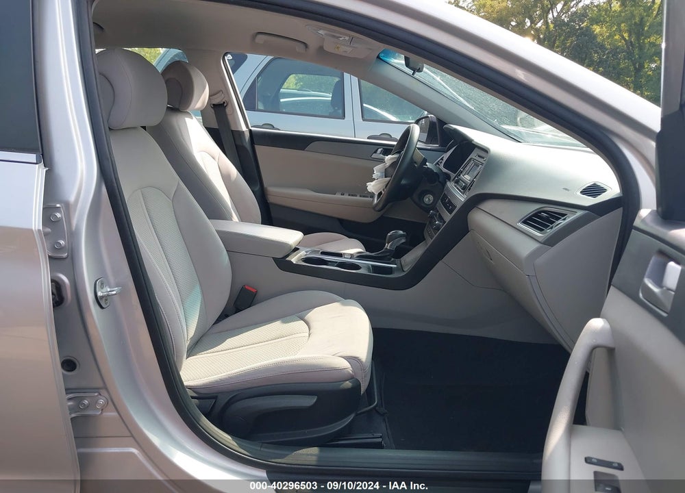 2015 HYUNDAI SONATA SE VIN: 5NPE24AF3FH075748