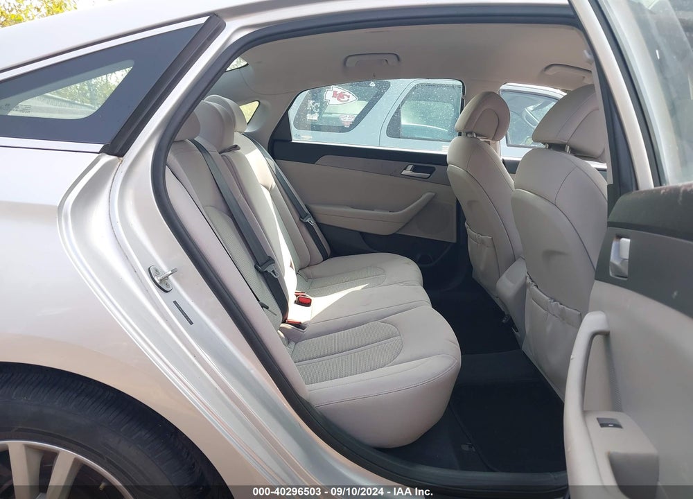 2015 HYUNDAI SONATA SE VIN: 5NPE24AF3FH075748