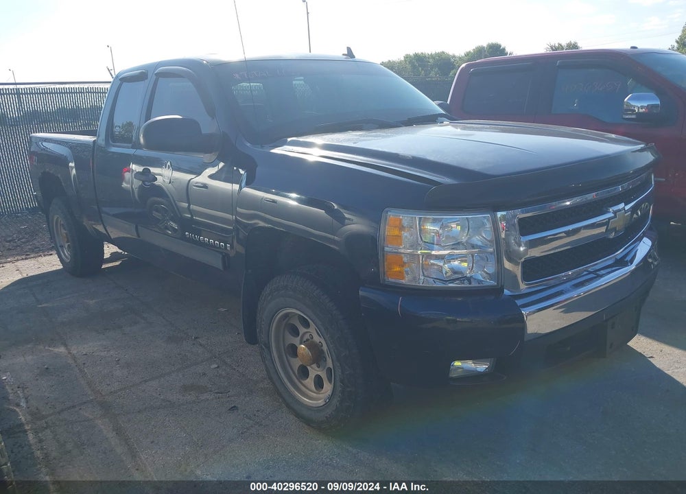 2007 CHEVROLET SILVERADO 1500 LT1 VIN: 1GCEK19057Z646035