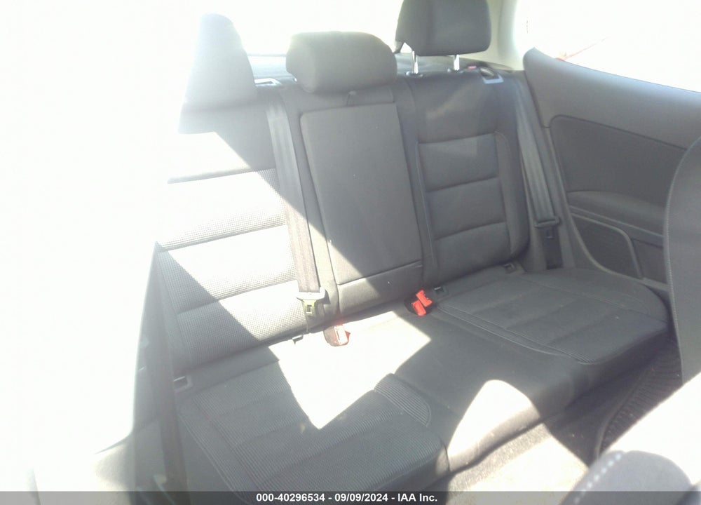 2011 VOLKSWAGEN GOLF 2.5L 2-DOOR VIN: WVWBA7AJ6BW010196