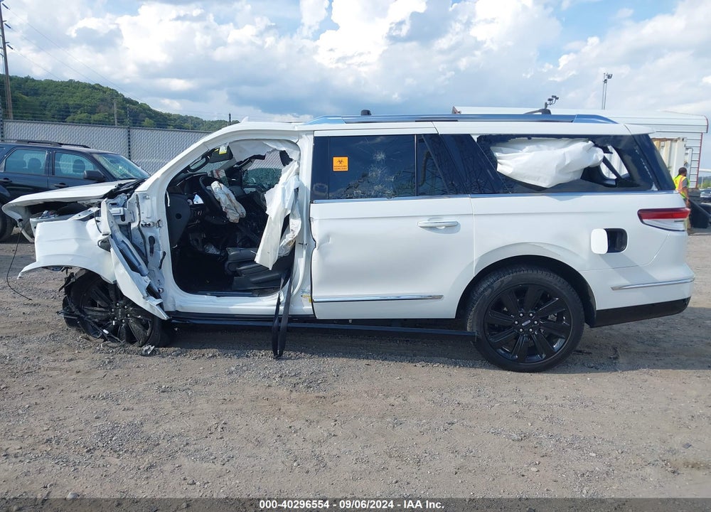 2023 LINCOLN NAVIGATOR RESERVE L VIN: 5LMJJ3LG5PEL06385