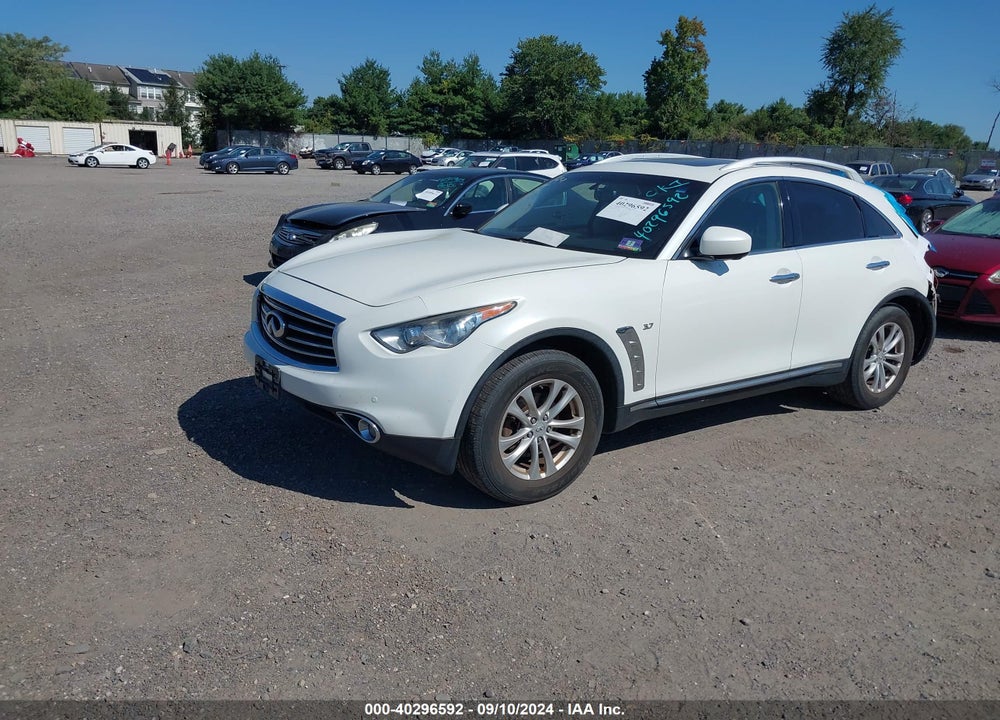 2017 INFINITI QX70 VIN: JN8CS1MW8HM415765