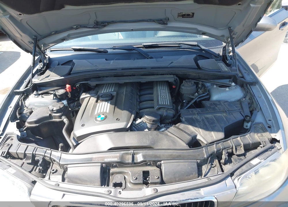 2009 BMW 128I VIN: WBAUL73539VJ77017