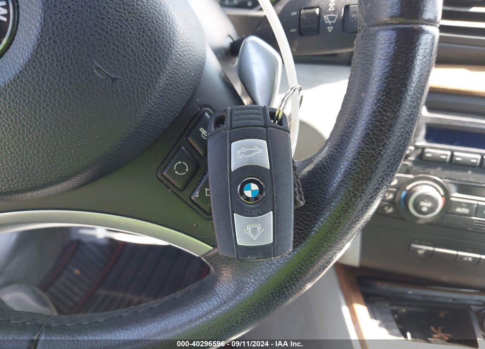 2009 BMW 128I VIN: WBAUL73539VJ77017