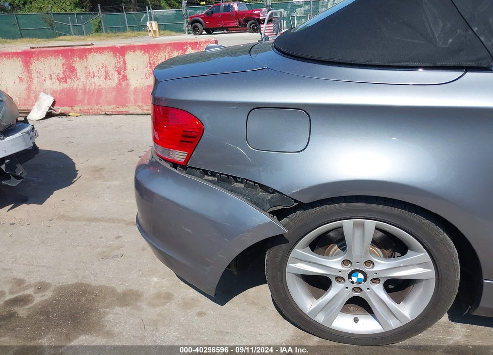 2009 BMW 128I VIN: WBAUL73539VJ77017