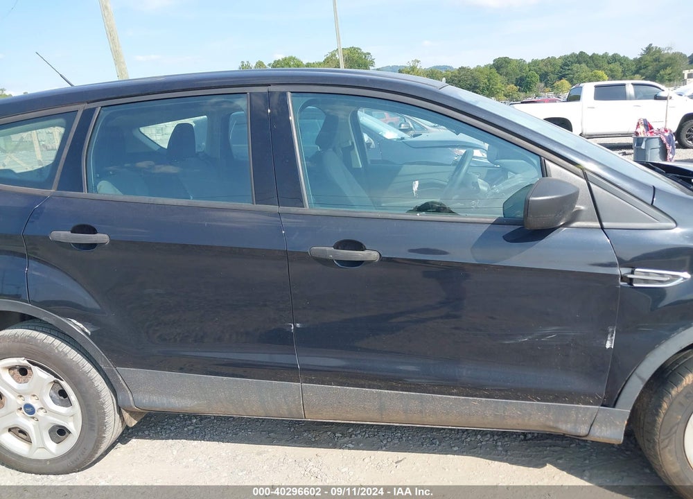 2019 FORD ESCAPE S VIN: 1FMCU0F72KUA88563