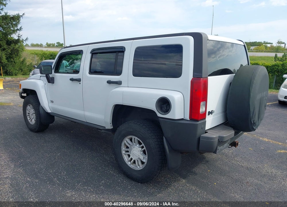 2007 HUMMER H3 SUV VIN: 5GTDN13E678140039