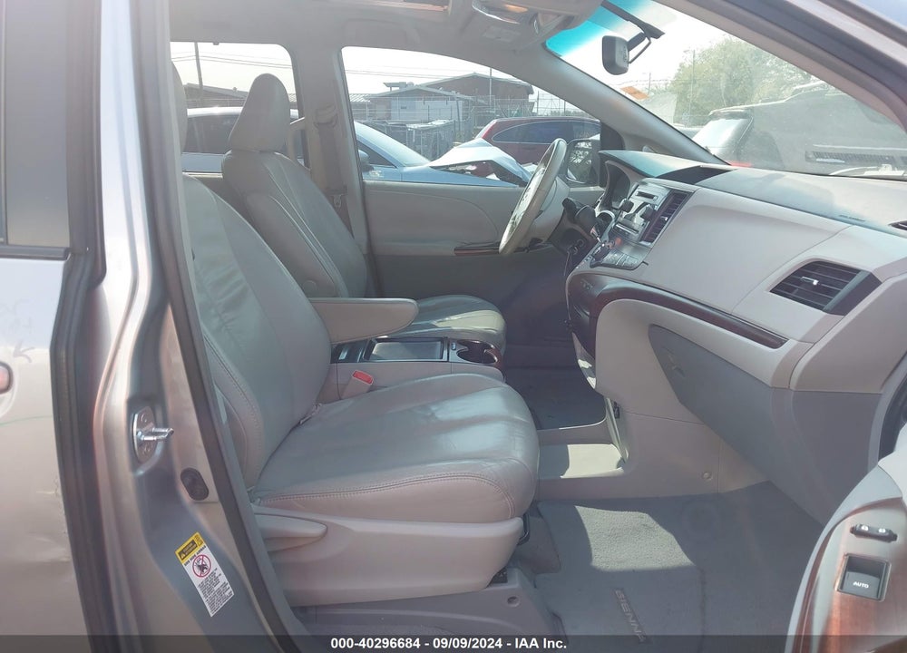 2011 TOYOTA SIENNA XLE V6 VIN: 5TDYK3DC9BS077825