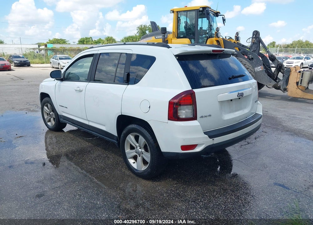 2016 JEEP COMPASS LATITUDE VIN: 1C4NJDEB4GD542614