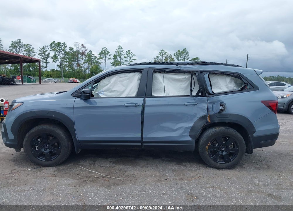 2022 HONDA PILOT AWD TRAILSPORT VIN: 5FNYF6H88NB090392
