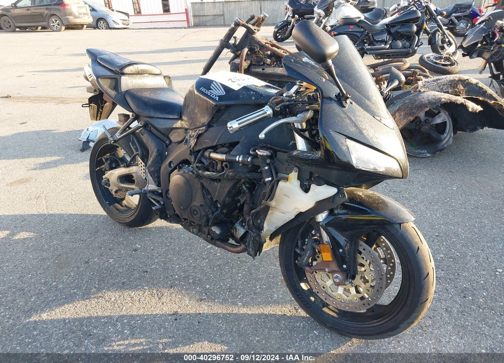 2004 HONDA CBR1000 RR VIN: JH2SC57094M002967