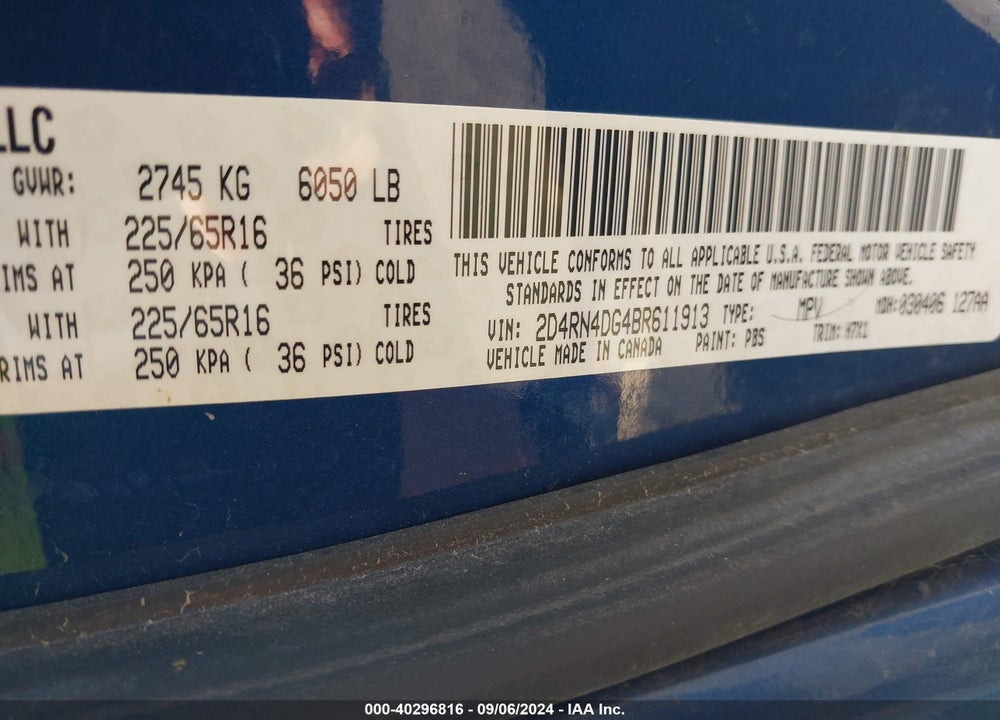 2011 DODGE GRAND CARAVAN EXPRESS VIN: 2D4RN4DG4BR611913