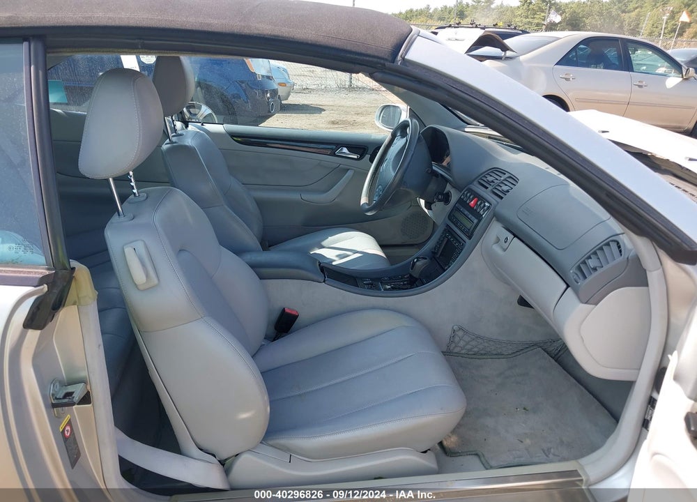 2002 MERCEDES-BENZ CLK 430 VIN: WDBLK70G72T100254