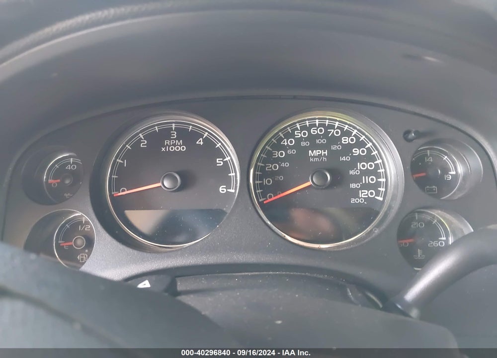 2008 GMC YUKON DENALI VIN: 1GKFK63888J240626
